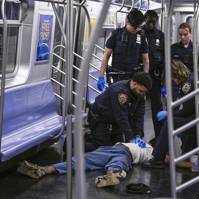 Some call NYC subway choking criminal, others hold judgment